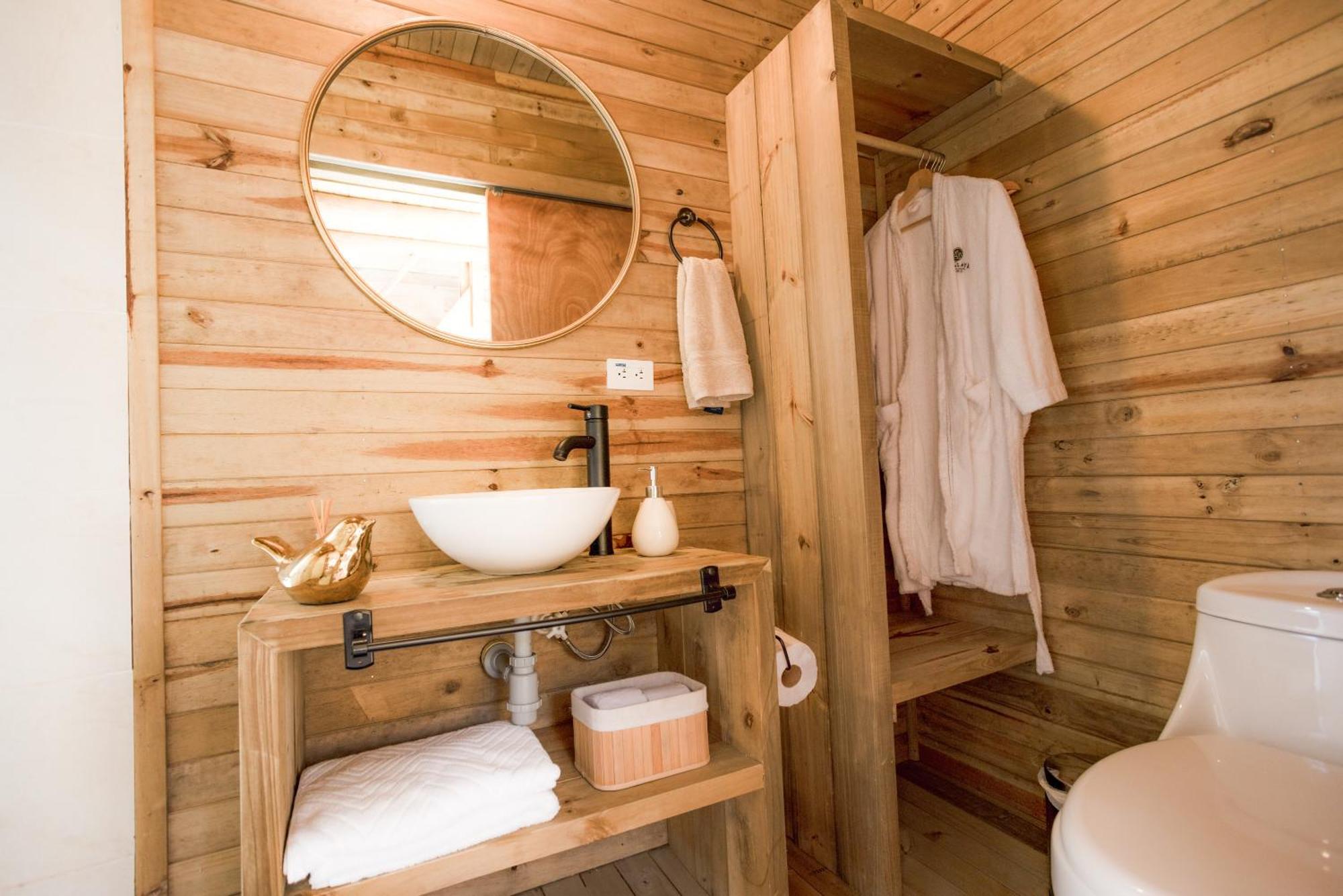 Cabanas Refugio Himalaya Guatape Exterior photo