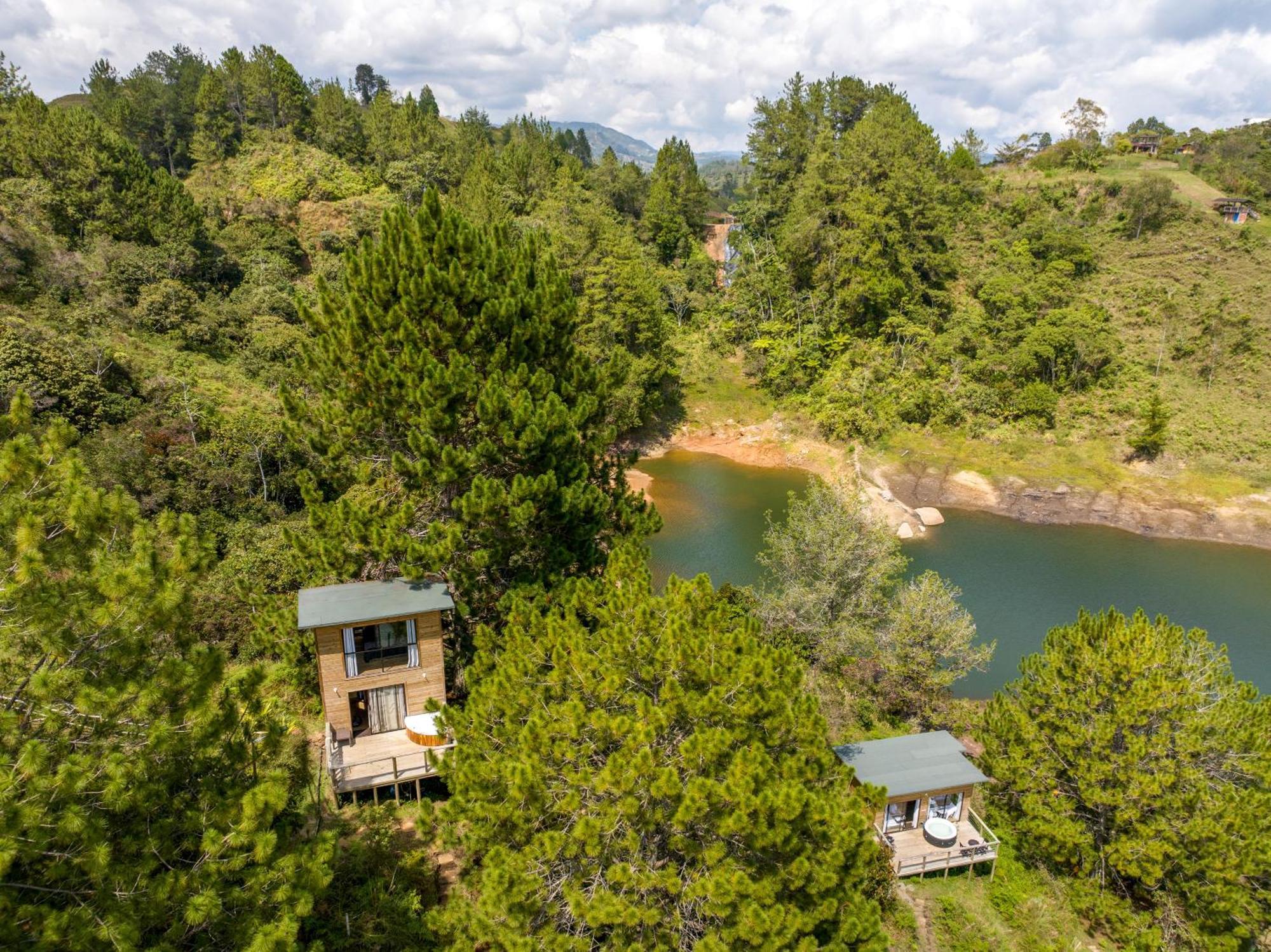 Cabanas Refugio Himalaya Guatape Exterior photo