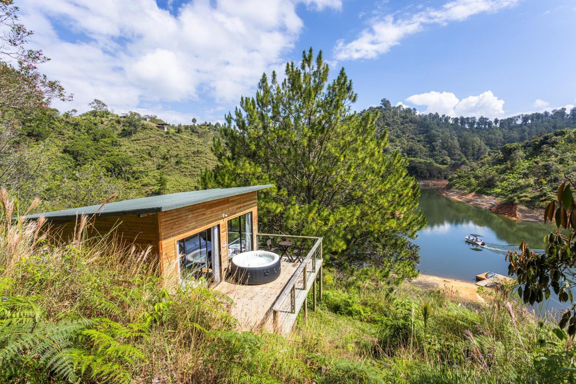 Cabanas Refugio Himalaya Guatape Exterior photo